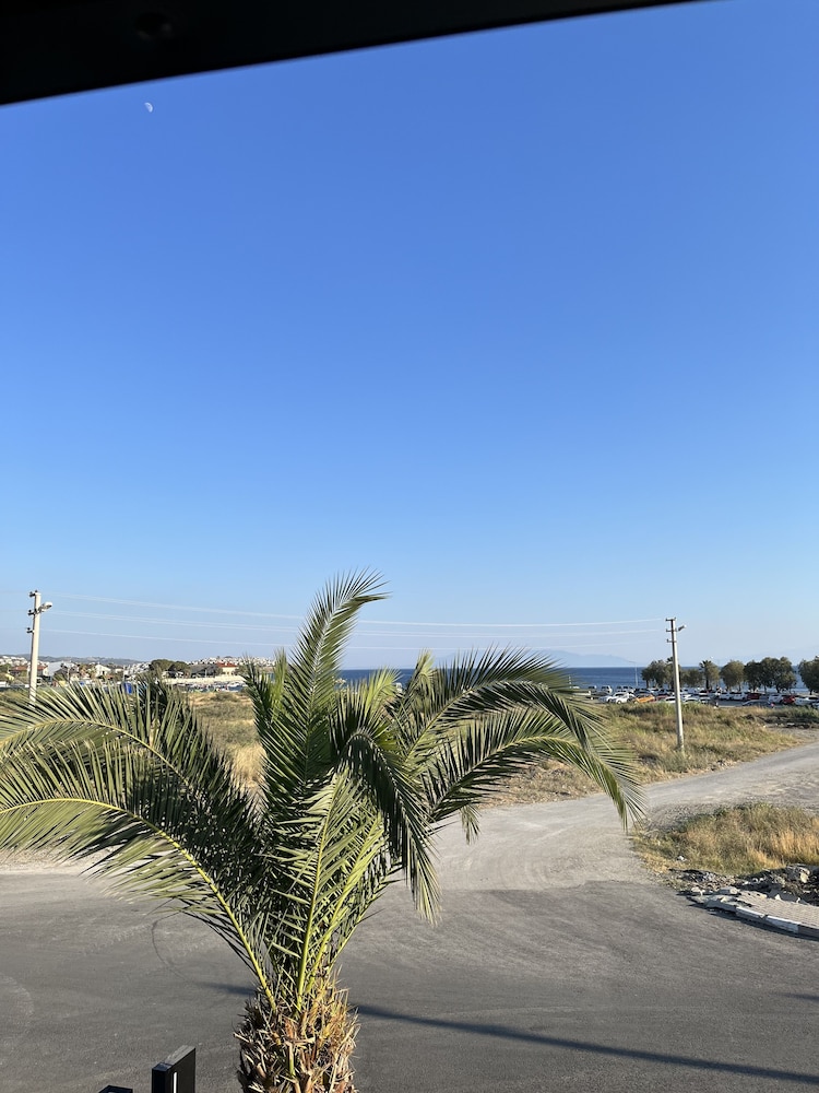 lagom hotel seferihisar