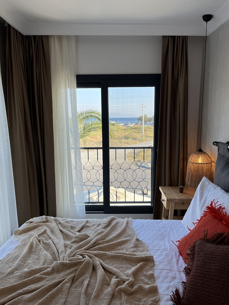 lagom hotel seferihisar