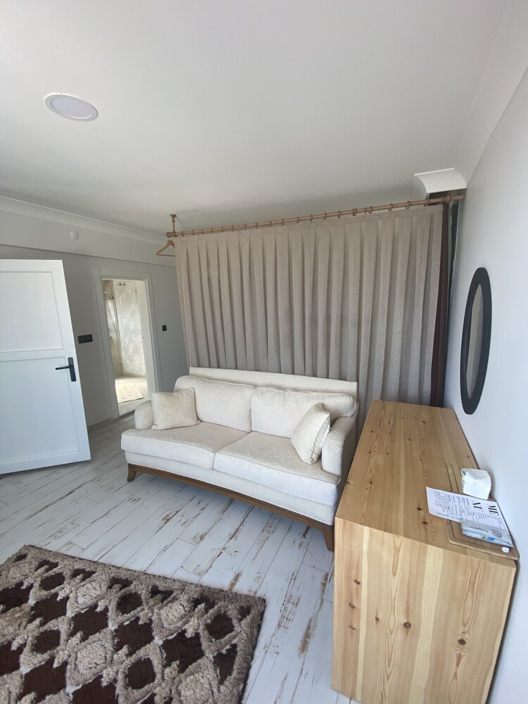 lagom hotel seferihisar