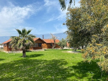 demre sahildeki ev bungalov