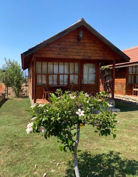 demre sahildeki ev bungalov