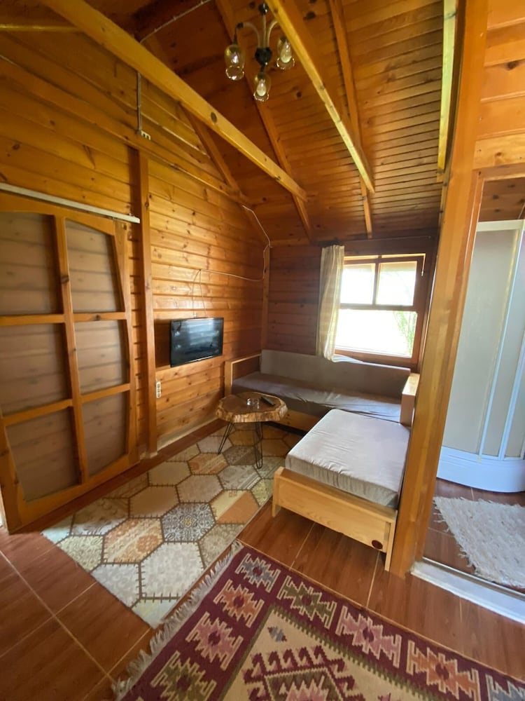 demre sahildeki ev bungalov
