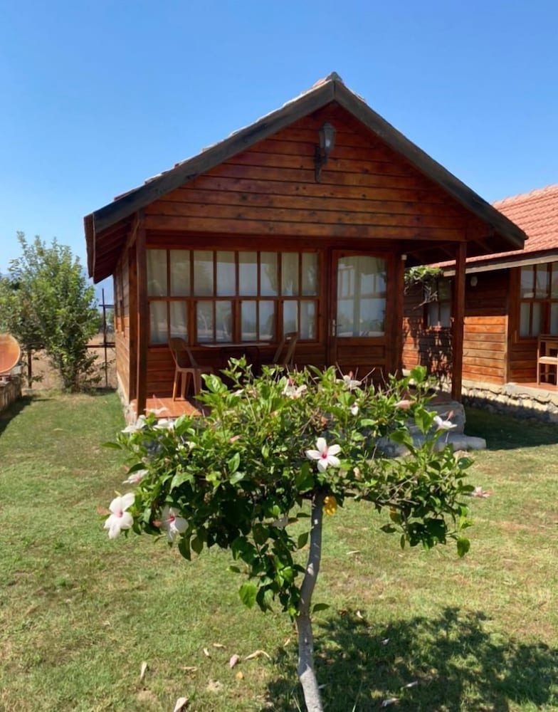 demre sahildeki ev bungalov