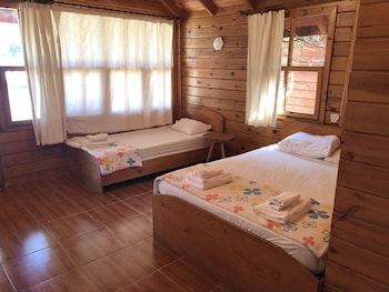 demre sahildeki ev bungalov