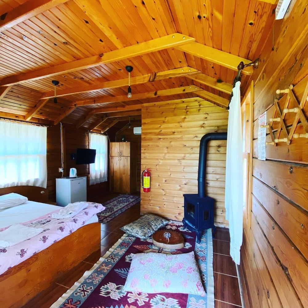 demre sahildeki ev bungalov