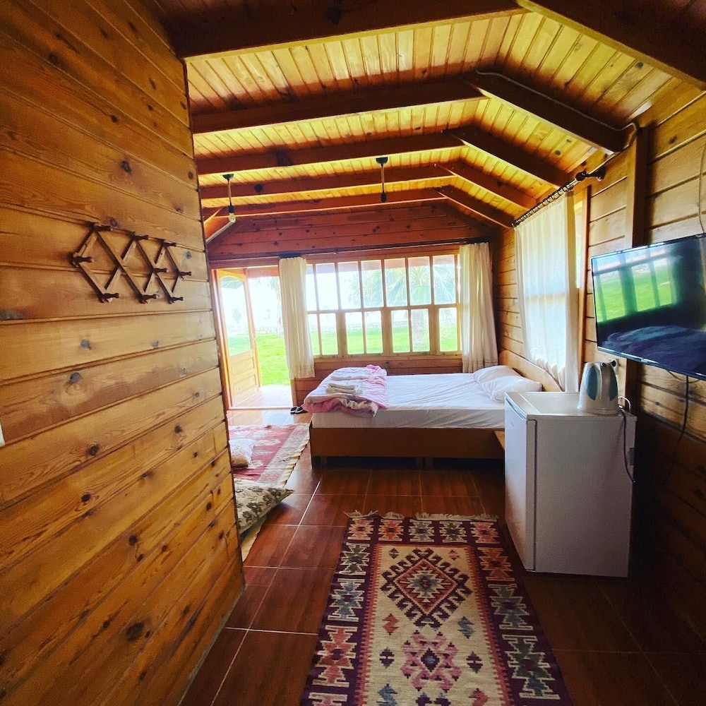 demre sahildeki ev bungalov