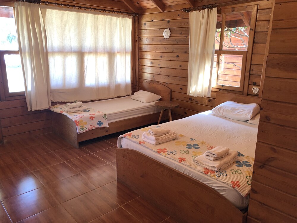 demre sahildeki ev bungalov