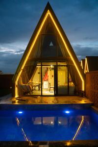 Triangle Life Suit,,1 star
