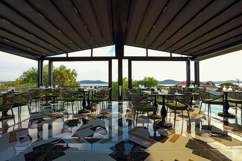 cunda baradiel hotel