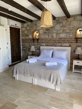 ionia liberty stone hotel