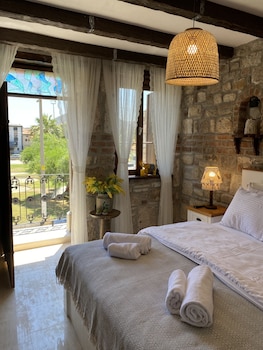 ionia liberty stone hotel