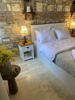 ionia liberty stone hotel