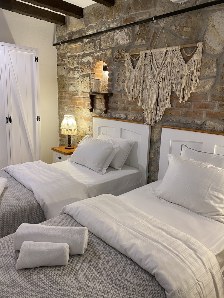 ionia liberty stone hotel