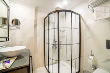 avsar boutique hotel