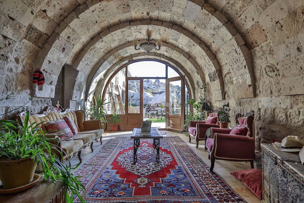 sah saray cave suites halal hotel