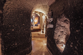 sah saray cave suites halal hotel