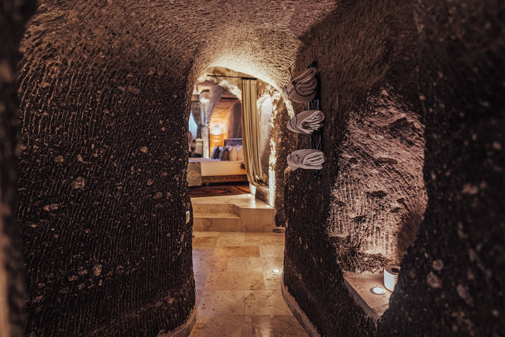 sah saray cave suites halal hotel