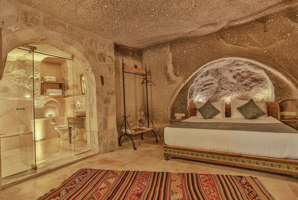sah saray cave suites halal hotel