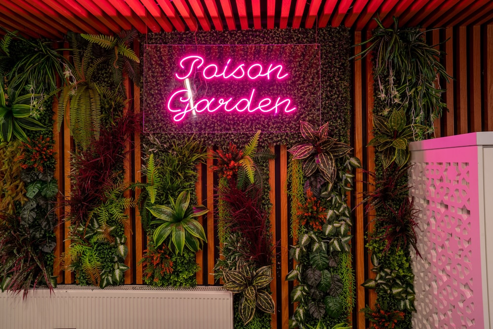 poison garden suite and spa