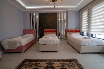 poison garden suite and spa