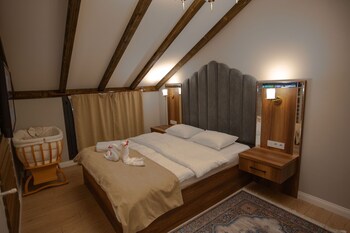 poison garden suite and spa