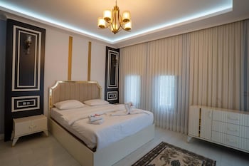 poison garden suite and spa