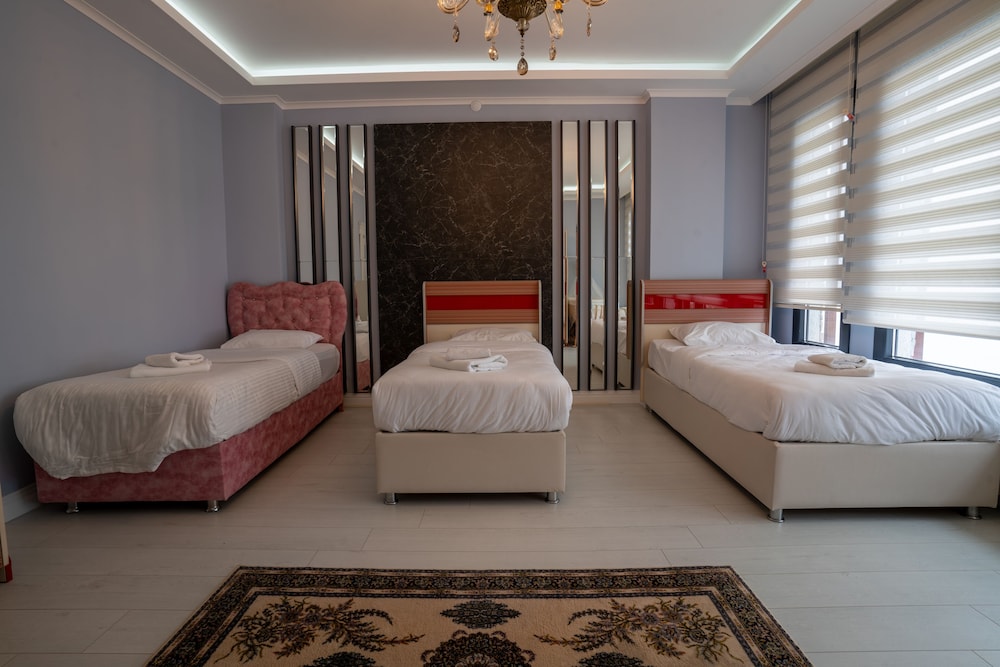 poison garden suite and spa