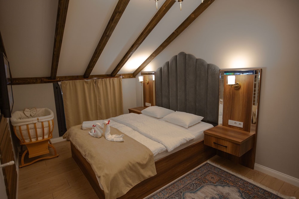 poison garden suite and spa