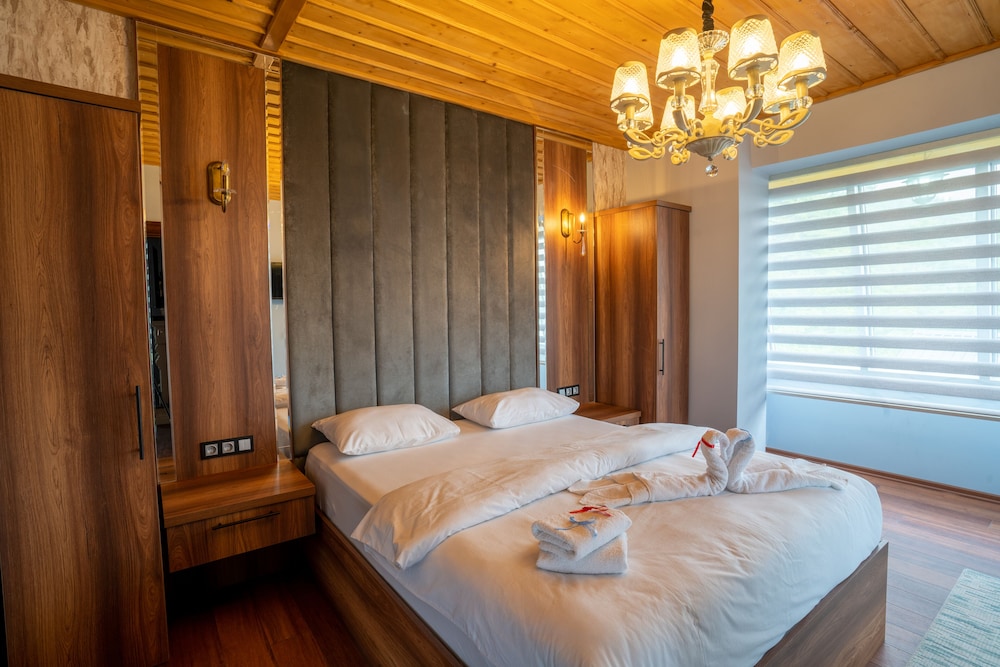 poison garden suite and spa