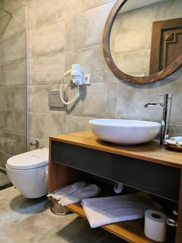 in ephesus otel and art galery