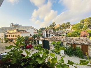 in ephesus otel and art galery