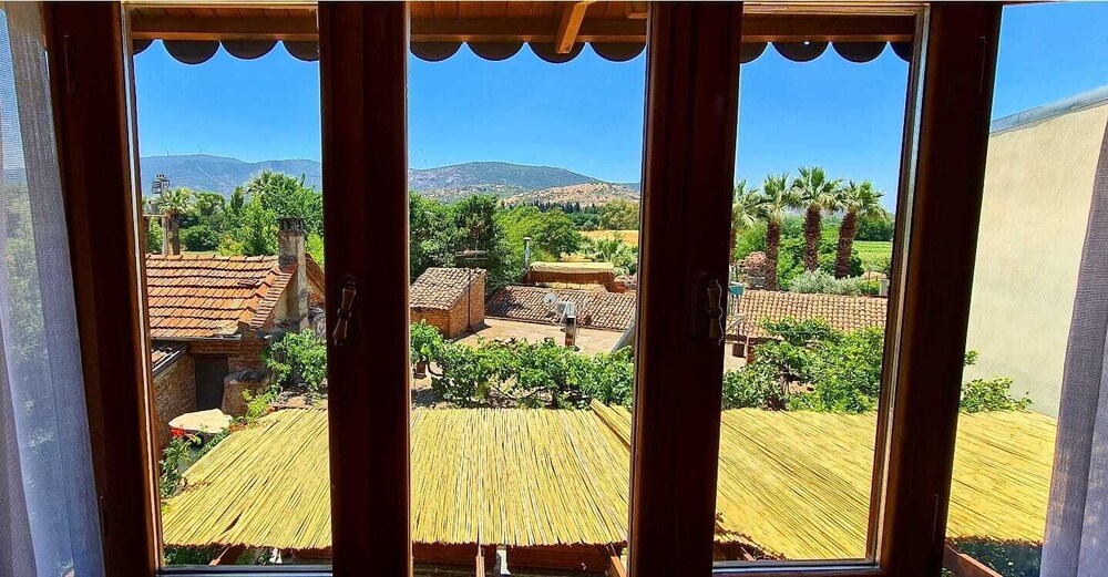 in ephesus otel and art galery