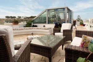 avli lounge apartments