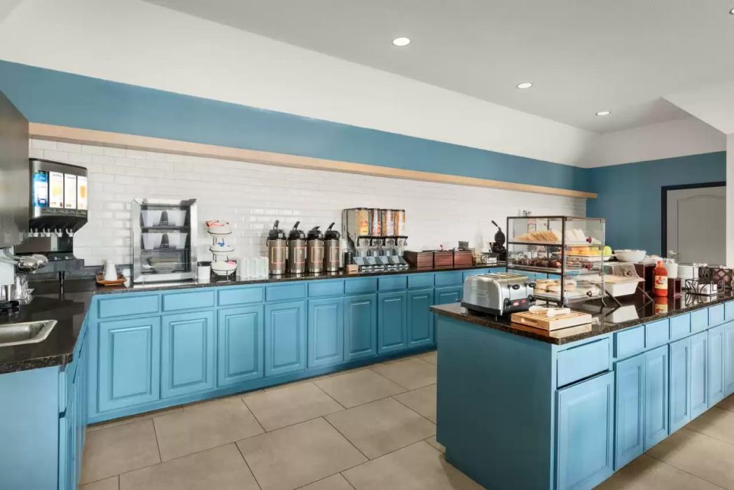 country inn and suites by radisson kansas city at v