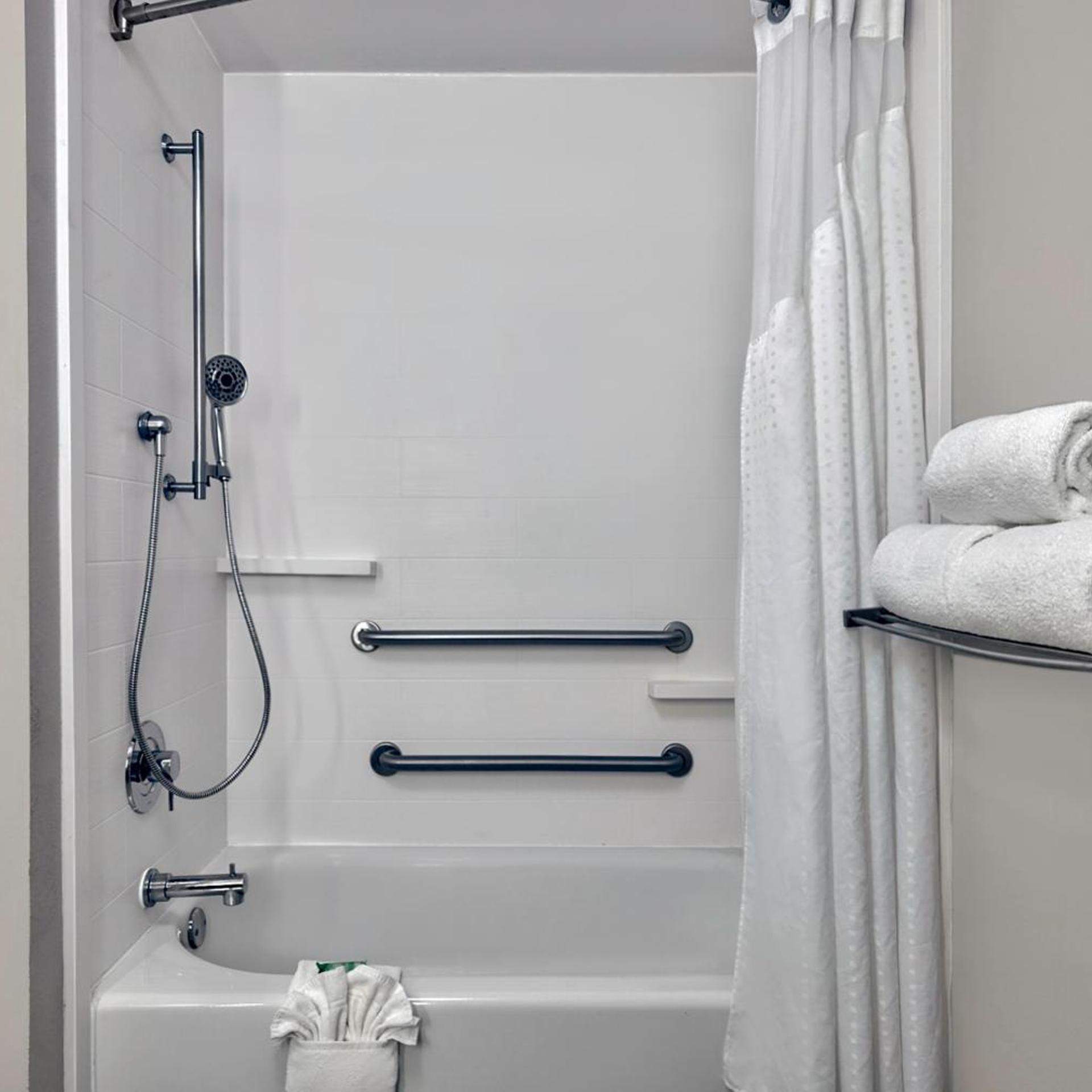 holiday inn express and suites kansas city airport by ihg