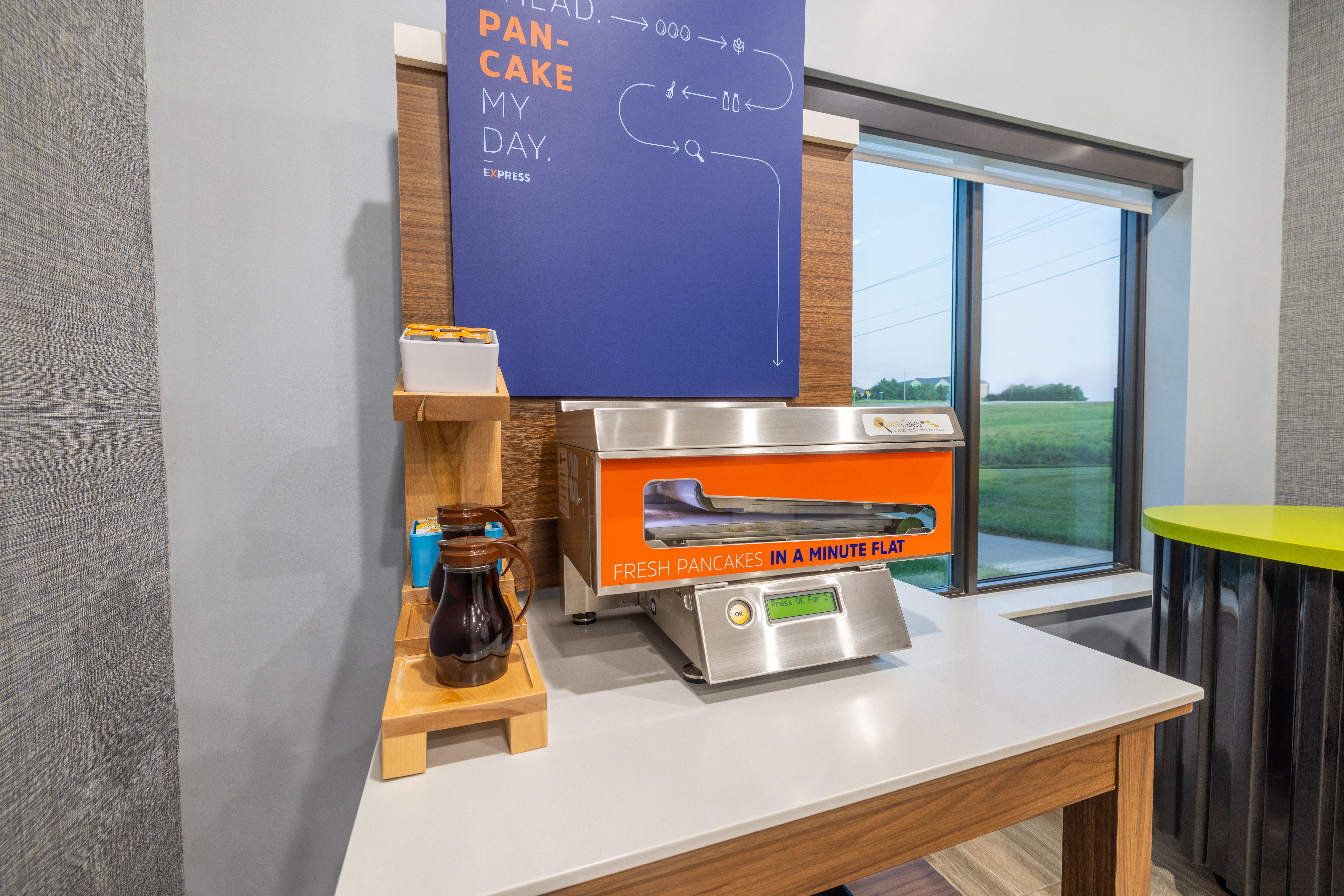 holiday inn express and suites kansas city airport by ihg