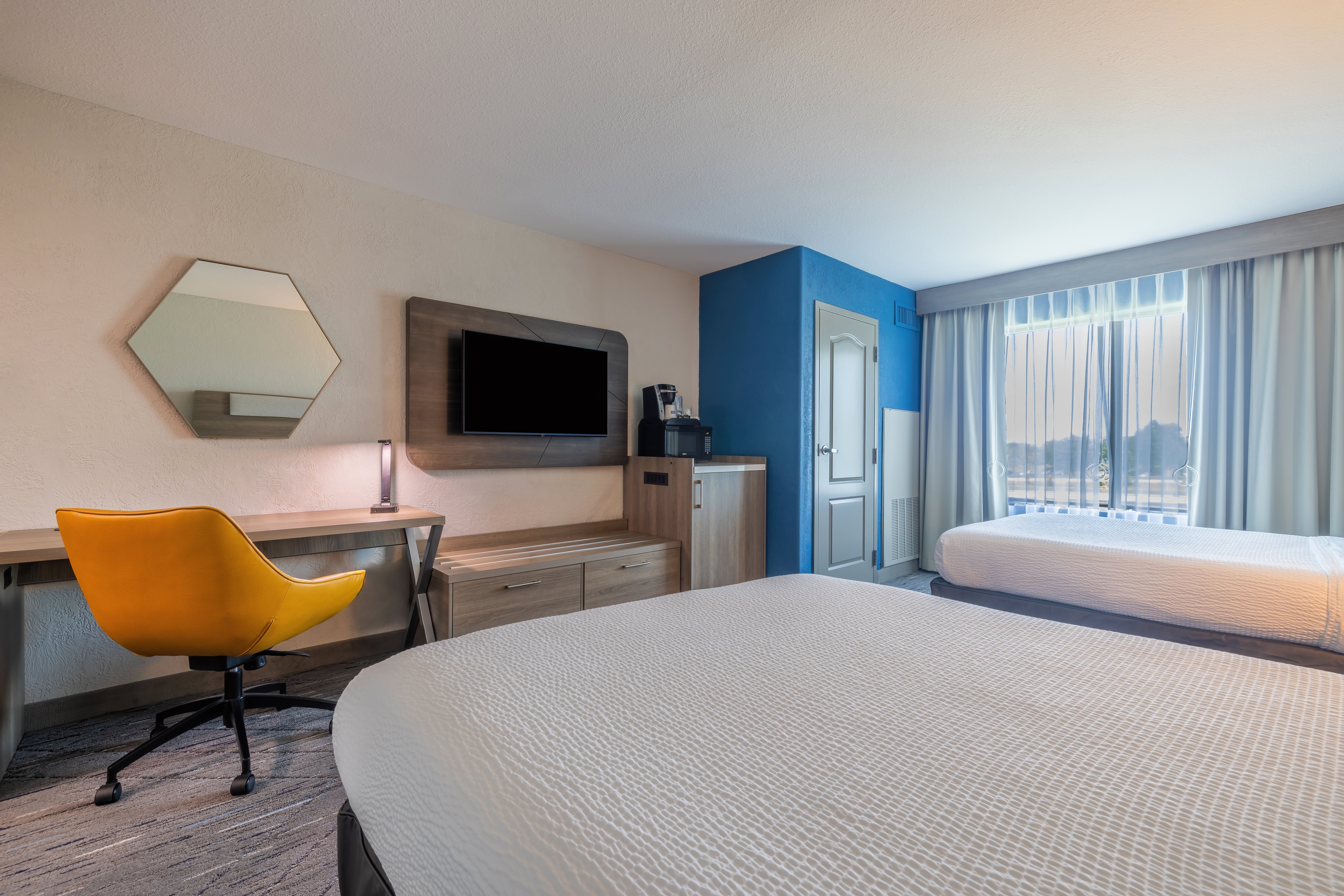 holiday inn express and suites kansas city airport by ihg