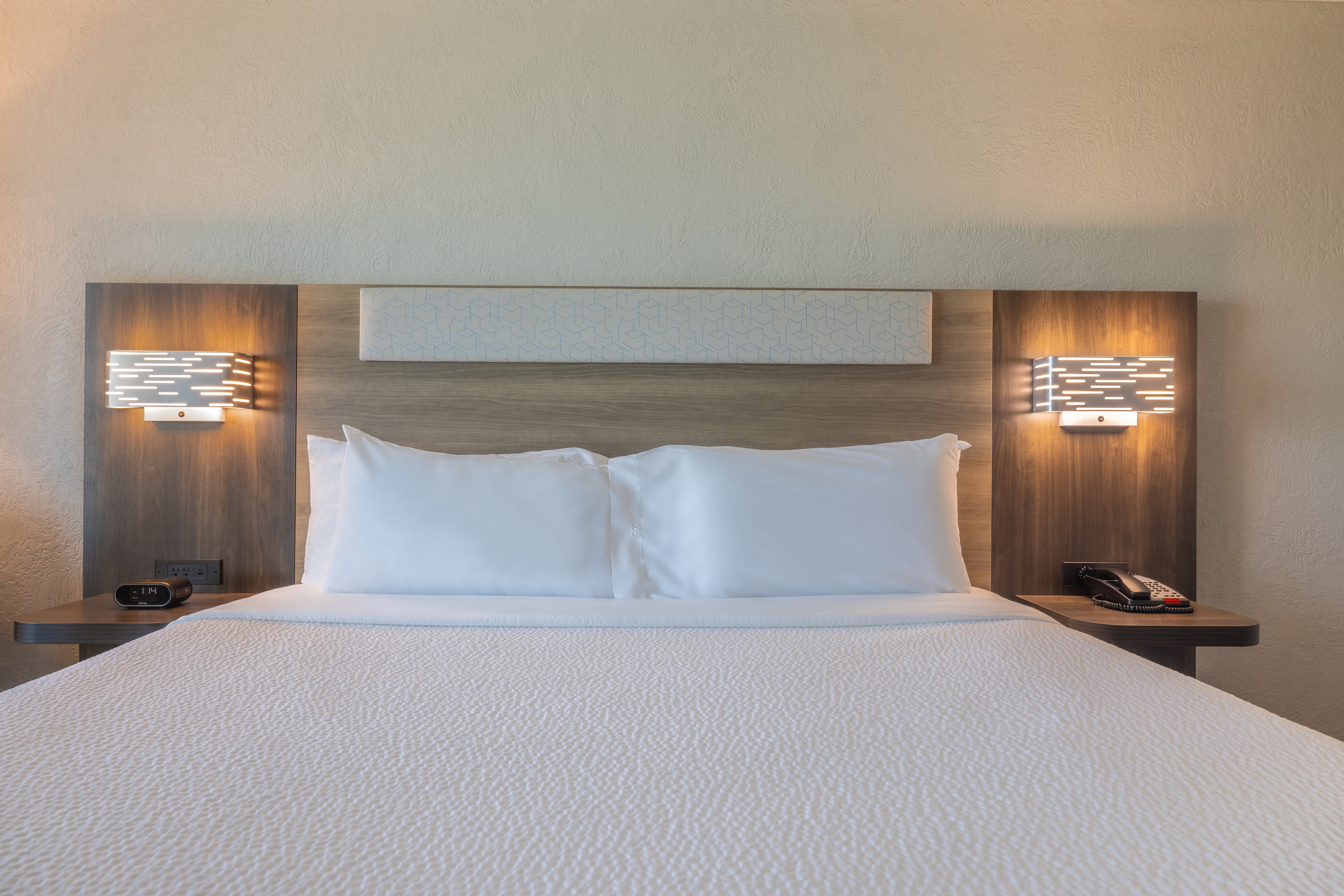 holiday inn express and suites kansas city airport by ihg