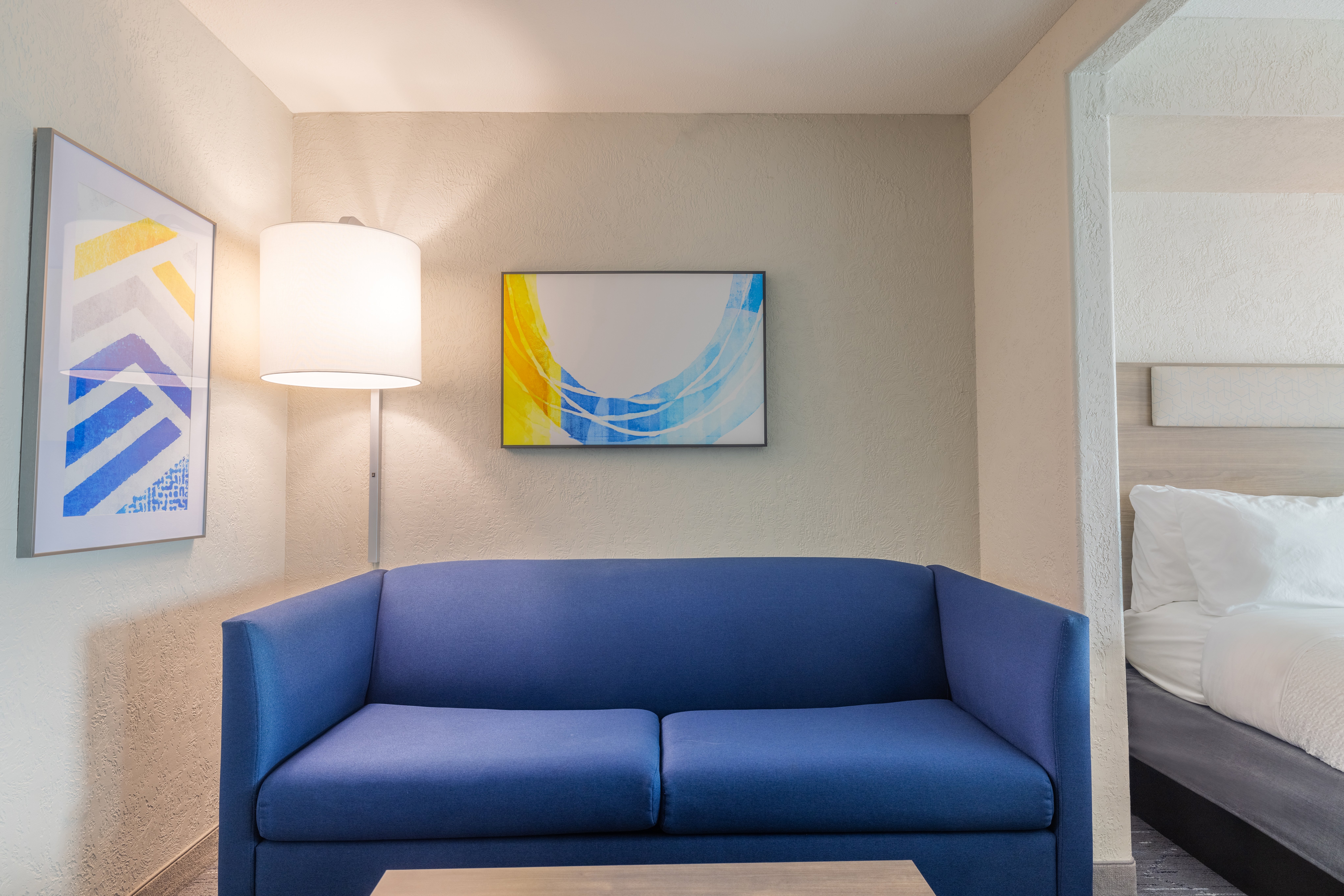 holiday inn express and suites kansas city airport by ihg
