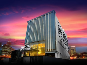 hotel leroy grand yeshwanthpur