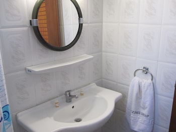 amazones villas apartments