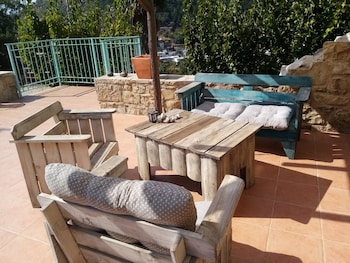 akros oreon hotel
