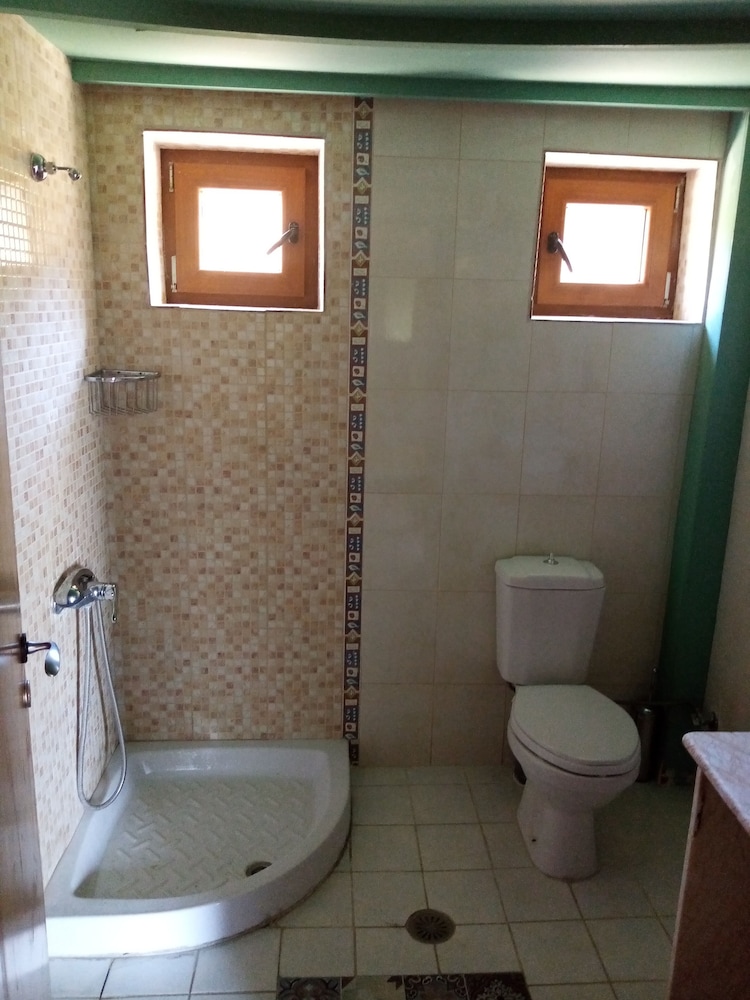 akros oreon hotel