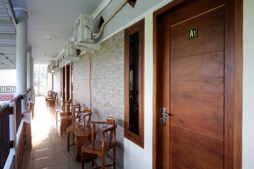 reddoorz syariah near alun alun pacitan 2