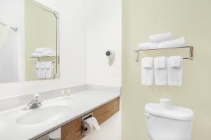 super 8 by wyndham cobleskill ny