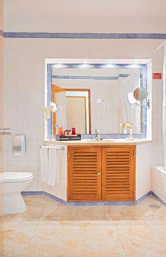 grand muthu oura view beach club