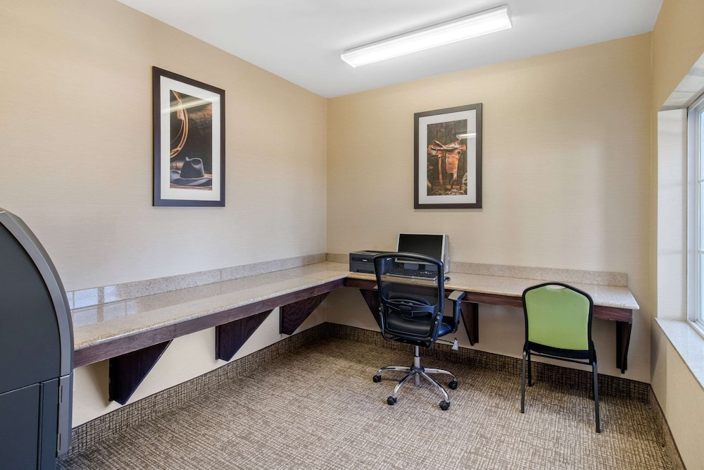 Comfort Inn & Suites Cedar Hill Duncanville,Dallas>>Cedar Hill,3 star
