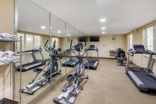 comfort inn and suites cedar hill duncanville