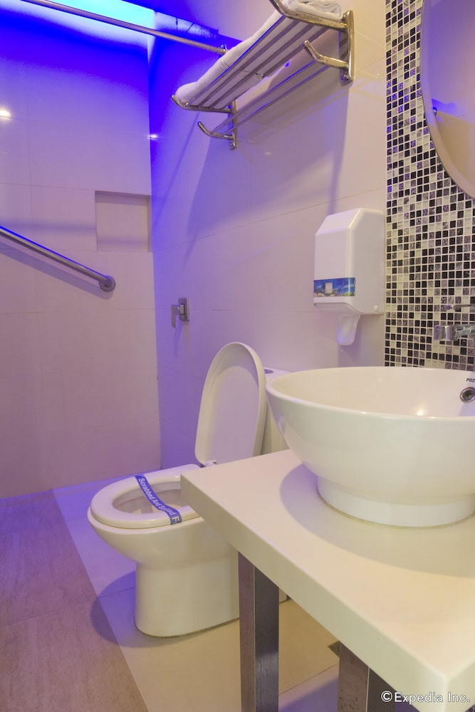 hotel dreamworld north edsa