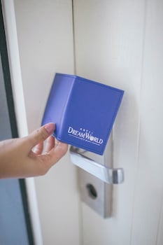 hotel dreamworld north edsa